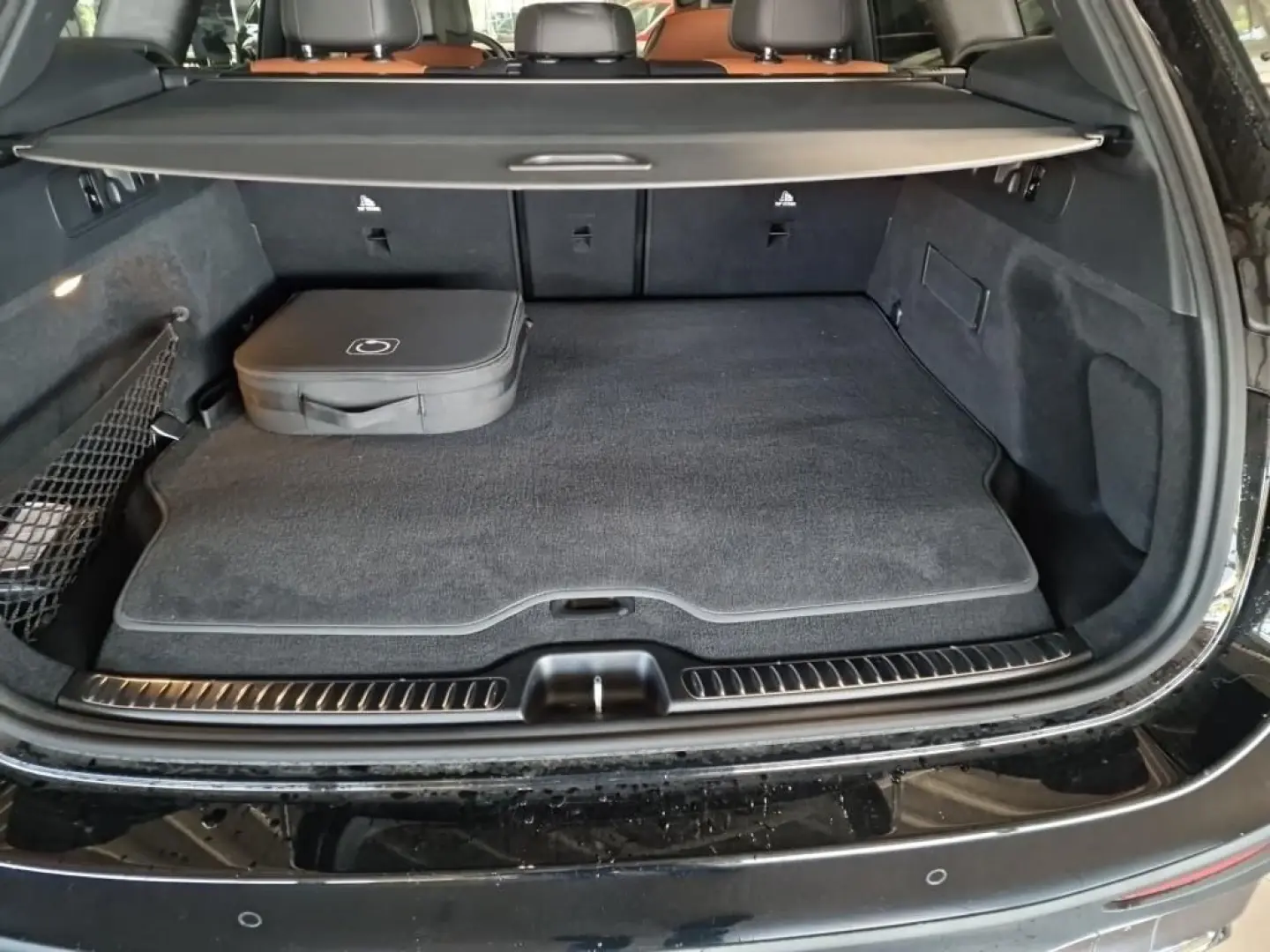 GLC 300 e 4M AMG+MBUX+DISTRONIC+AMBIENTE+AHK