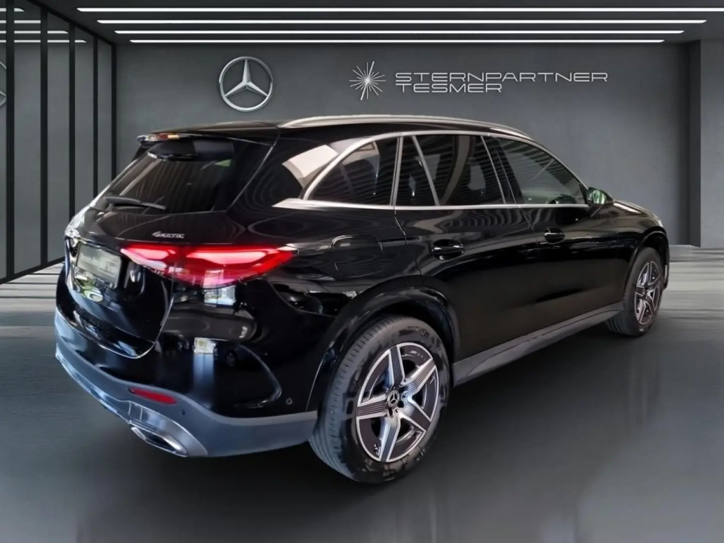 GLC 300 e 4M AMG+MBUX+DISTRONIC+AMBIENTE+AHK
