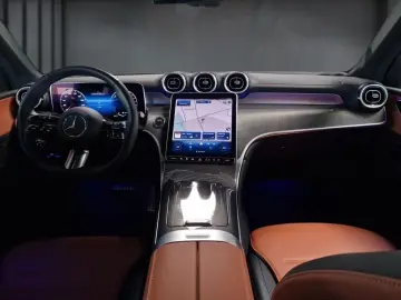 GLC 300 e 4M AMG+MBUX+DISTRONIC+AMBIENTE+AHK