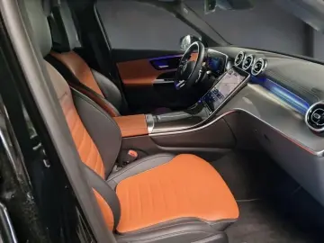 GLC 300 e 4M AMG+MBUX+DISTRONIC+AMBIENTE+AHK
