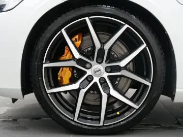 V60 AWD Polestar Engineered Recharge 405hp AWD