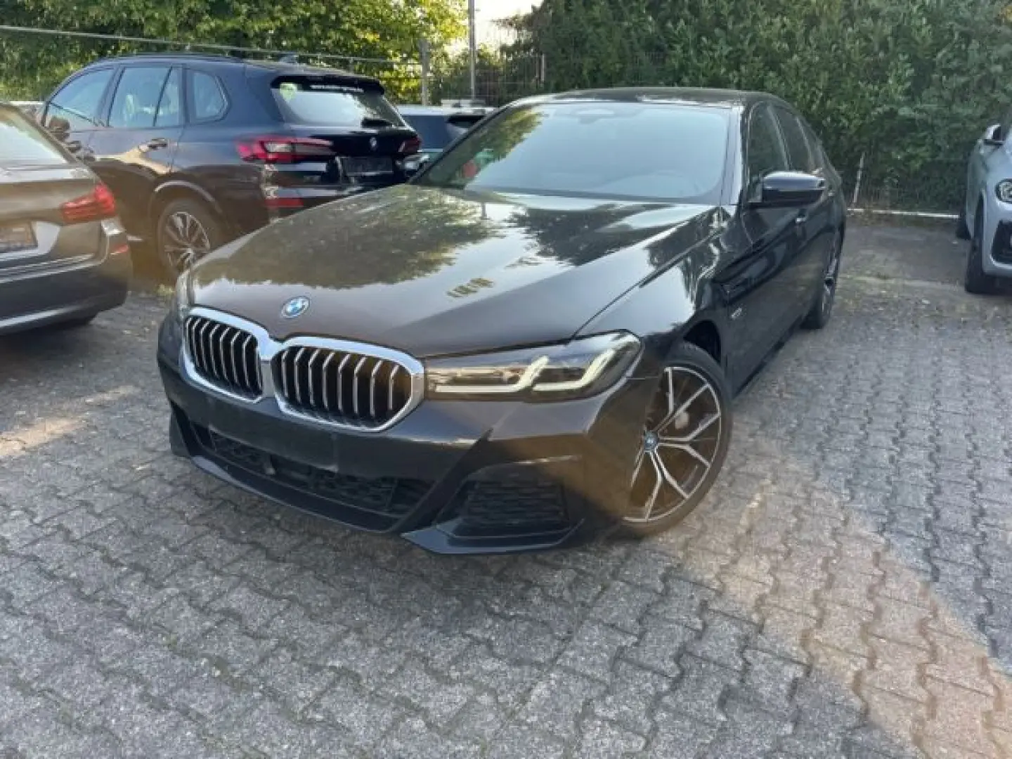 530 e xDrive Lim M Sportpaket Navi Leder LED Kom