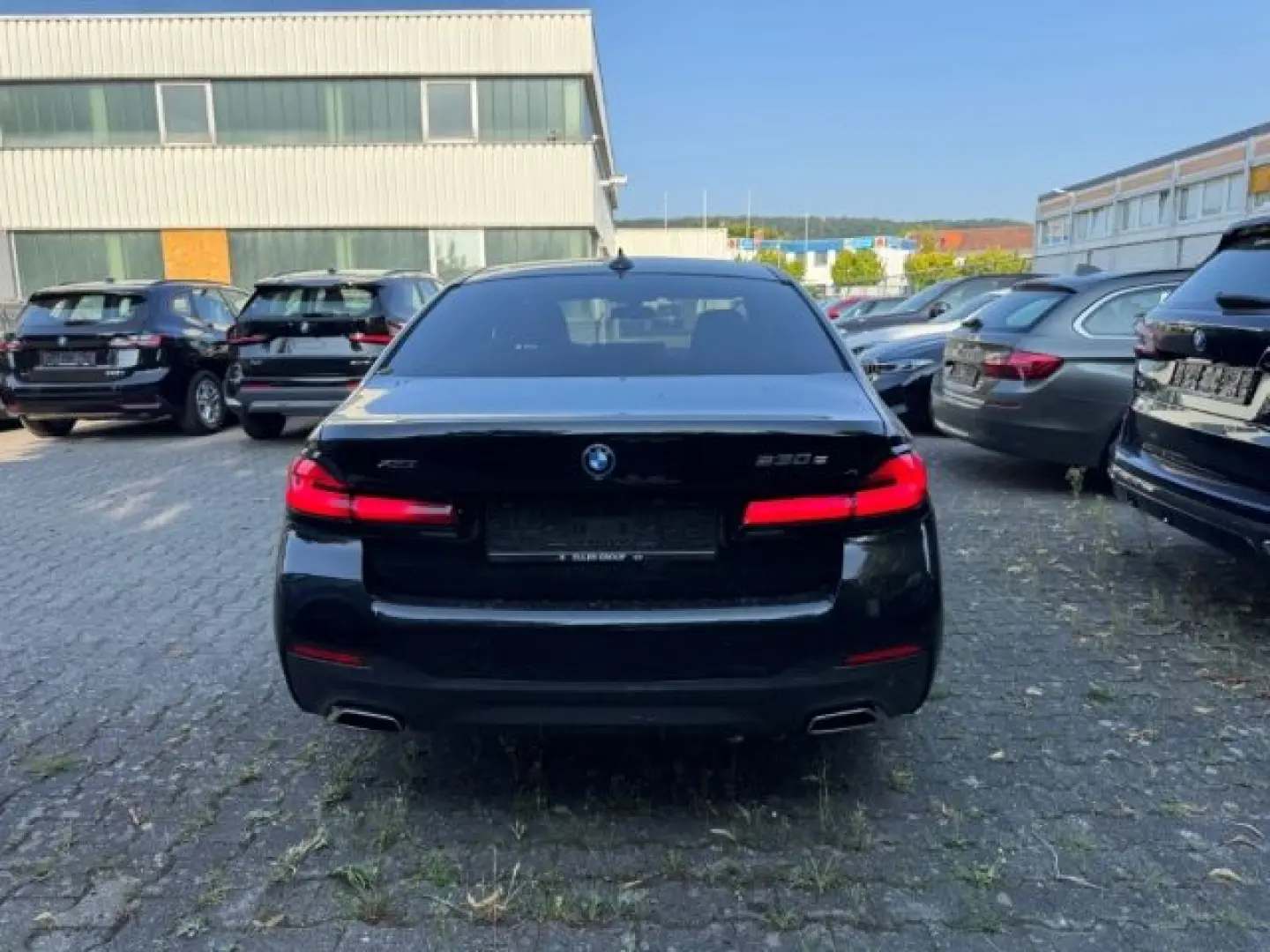 530 e xDrive Lim M Sportpaket Navi Leder LED Kom