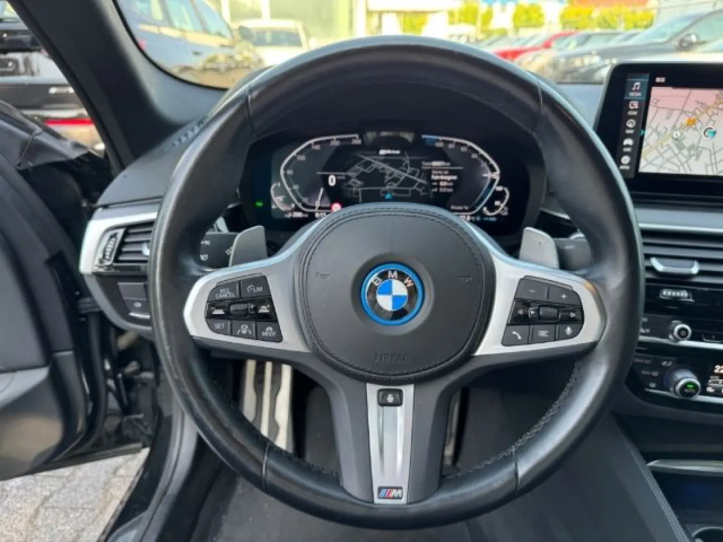 530 e xDrive Lim M Sportpaket Navi Leder LED Kom