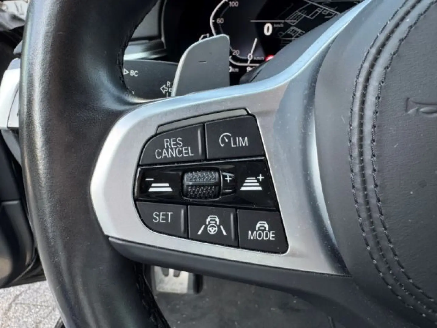 530 e xDrive Lim M Sportpaket Navi Leder LED Kom