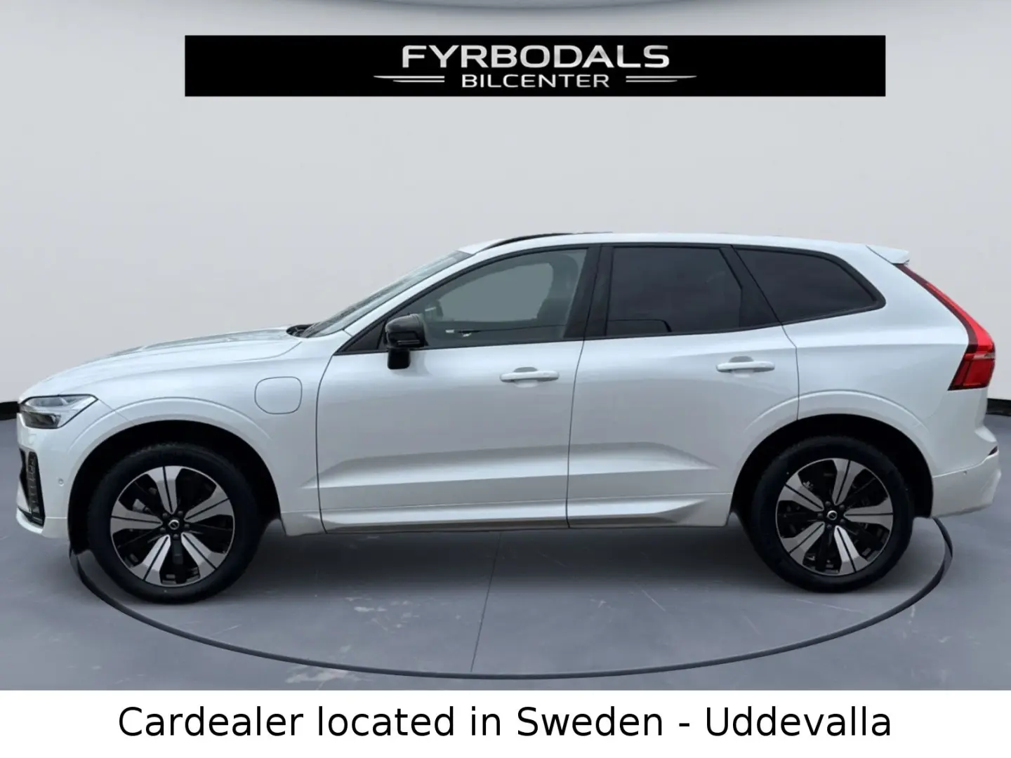 XC60 Plus Dark 350hp Recharge Plug-In Hybrid AWD
