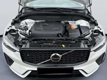 XC60 Plus Dark 350hp Recharge Plug-In Hybrid AWD