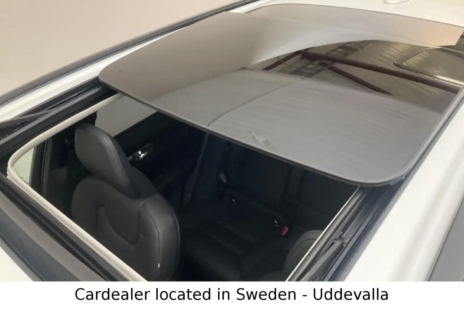 XC60 Plus Dark 350hp Recharge Plug-In Hybrid AWD