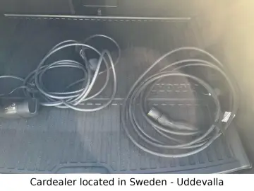 XC60 Plus Dark 350hp Recharge Plug-In Hybrid AWD