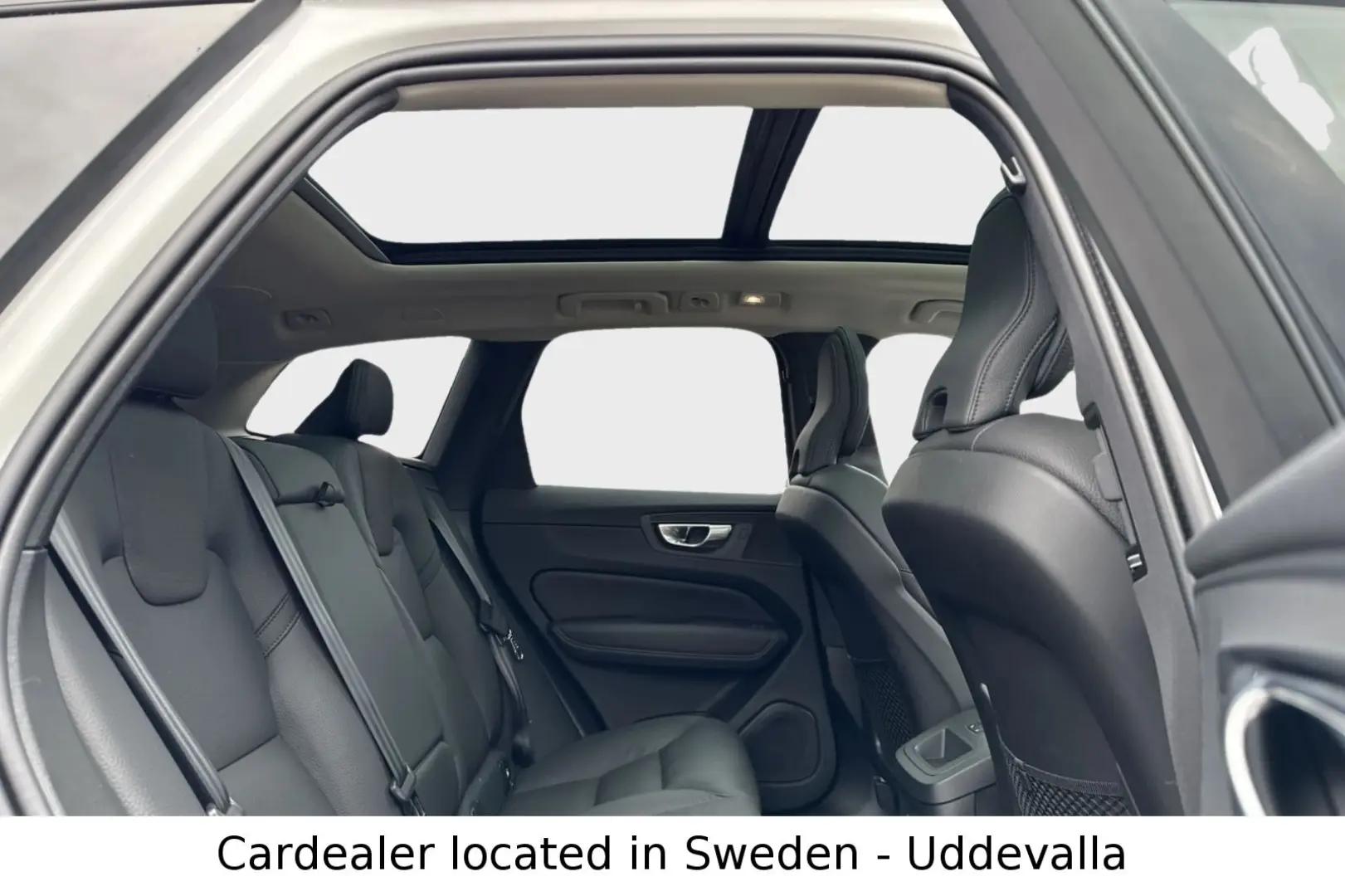 XC60 Plus Dark 350hp Recharge Plug-In Hybrid AWD
