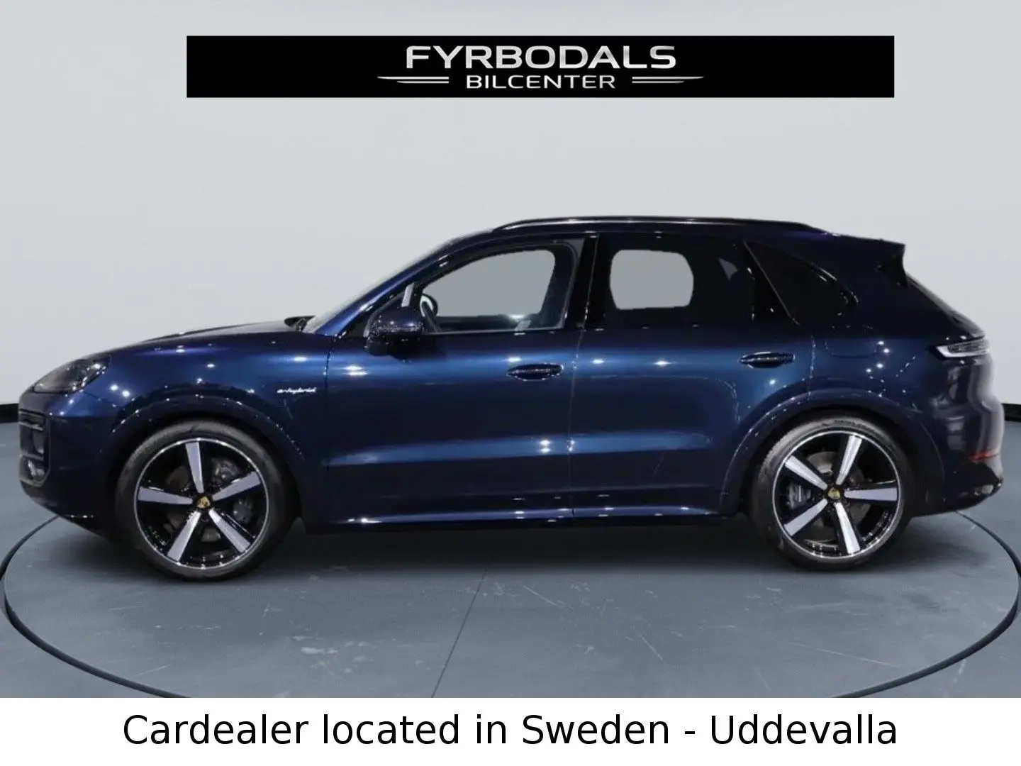 Cayenne E-Hybrid 470HP PANO 22