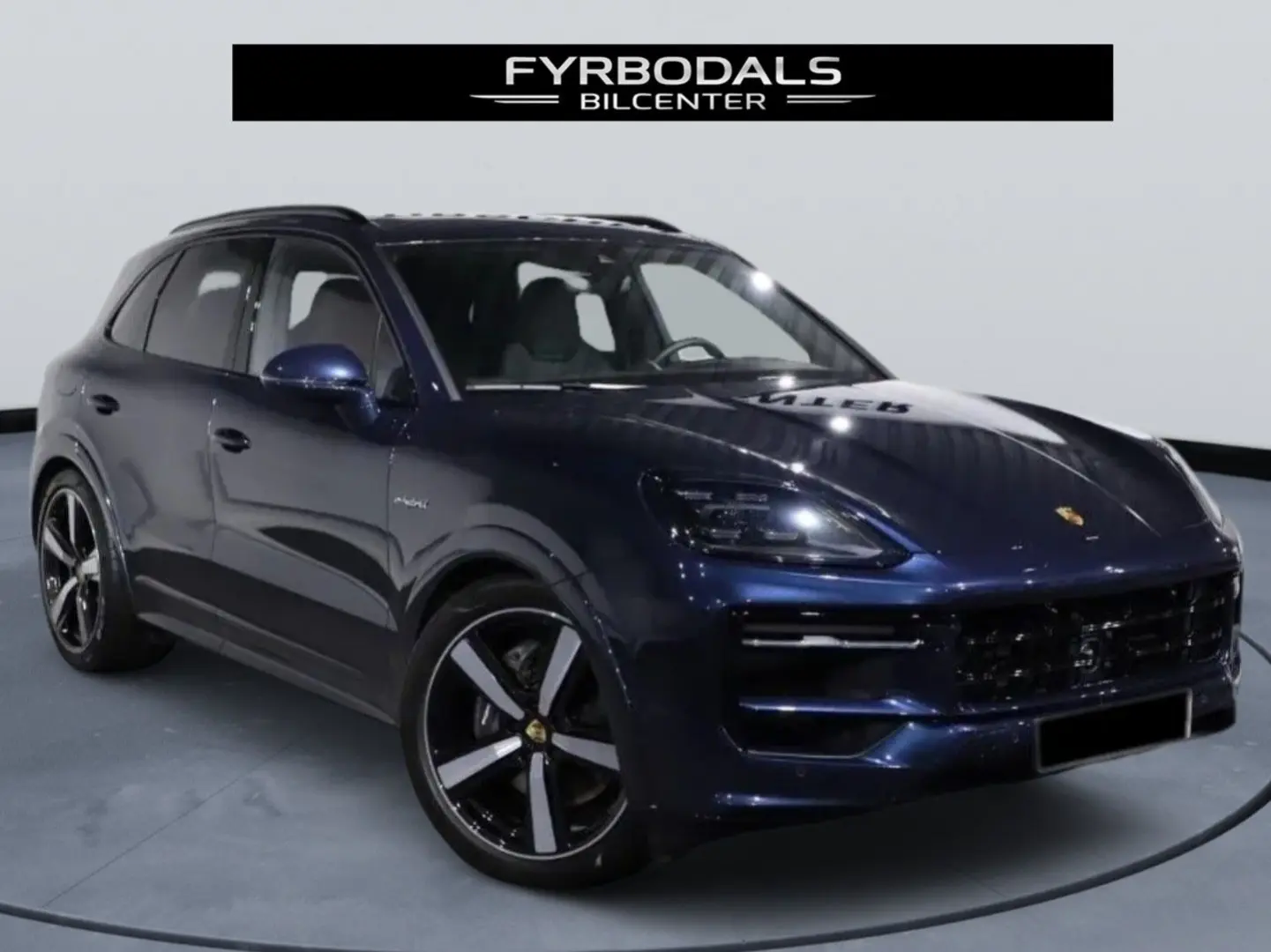 Cayenne E-Hybrid 470HP PANO 22