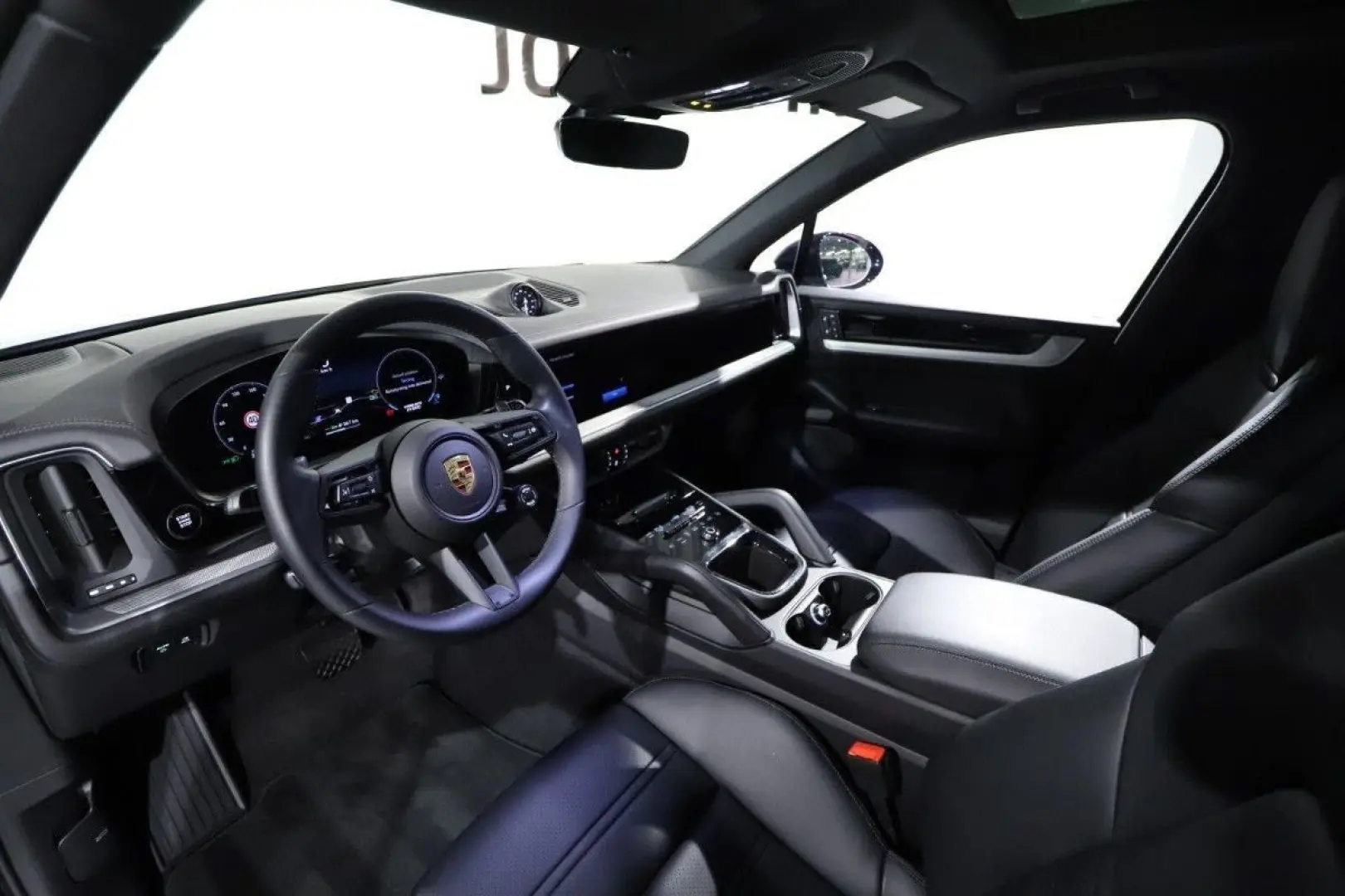 Cayenne E-Hybrid 470HP PANO 22