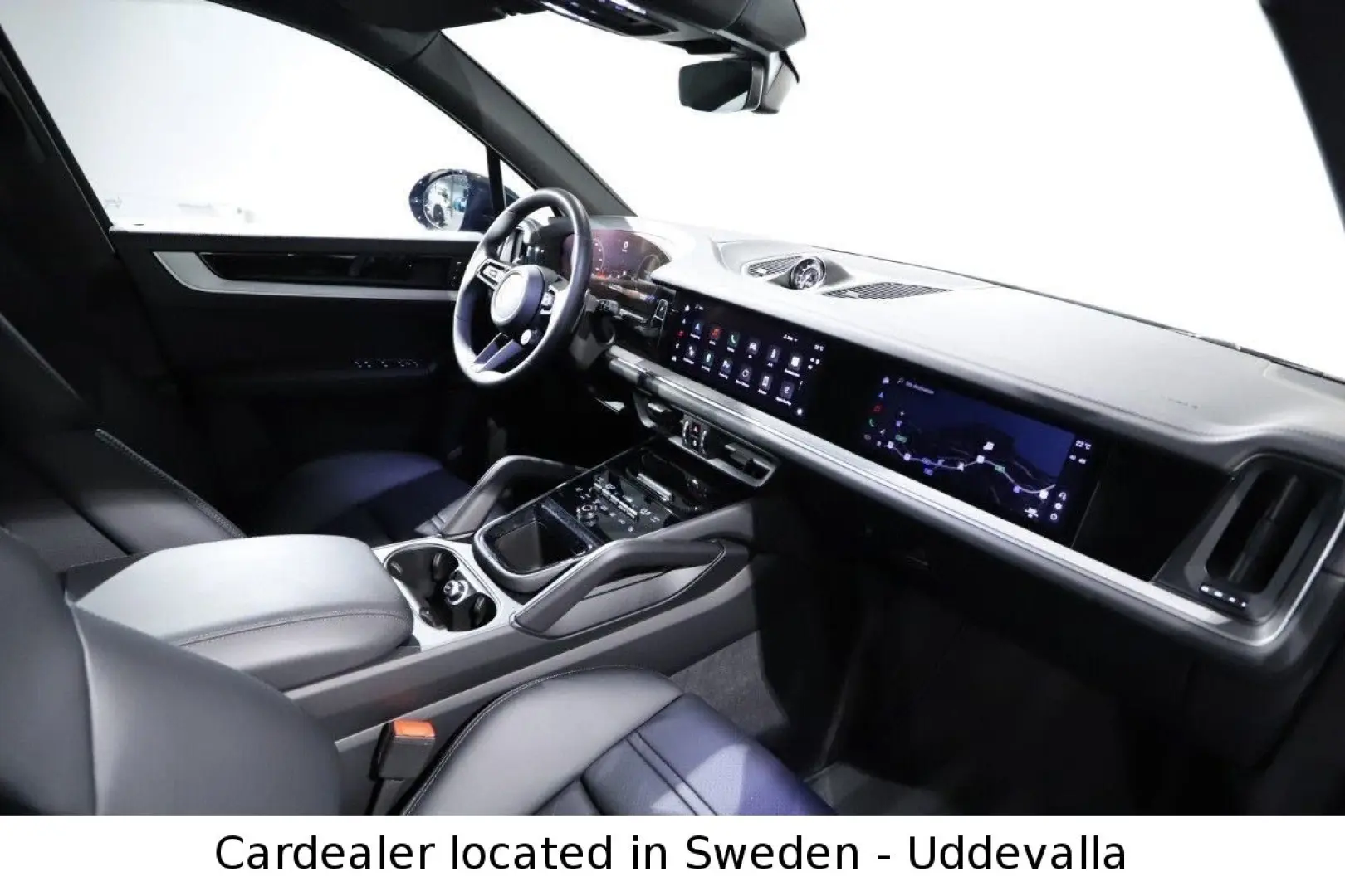 Cayenne E-Hybrid 470HP PANO 22