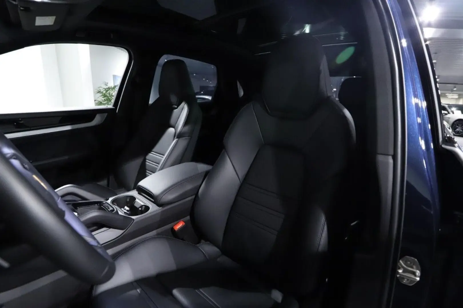 Cayenne E-Hybrid 470HP PANO 22