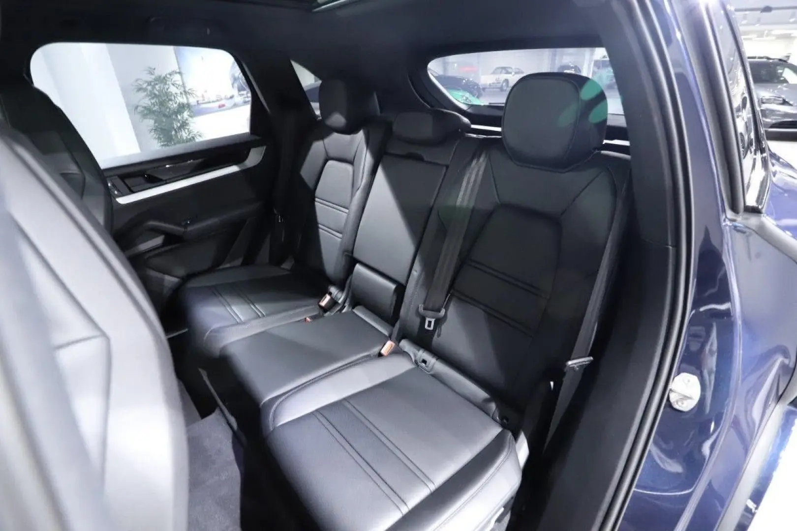 Cayenne E-Hybrid 470HP PANO 22