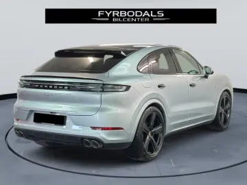 Cayenne Coupe E-Hybrid 470HP 22