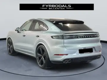 Cayenne Coupe E-Hybrid 470HP 22