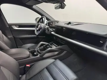 Cayenne Coupe E-Hybrid 470HP 22