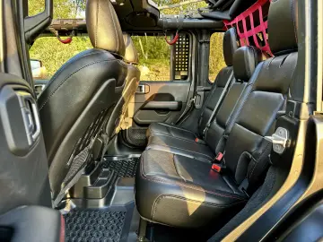 Jeep Wrangler Rubicon 2.0T AT8 /Soft+Hardtop / Ledbar