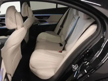E220d AMG 197hp Premium Plus PANO HUD