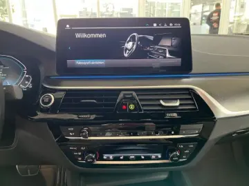 530 e A xDrive Limousine M-Sport 19'' Navi GSD L
