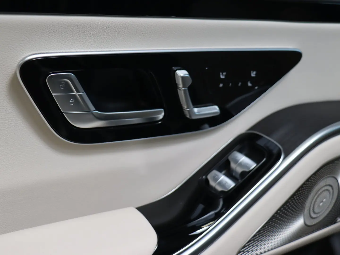 S 350d 4M L AMG Chauffeur/Executive/Softclose