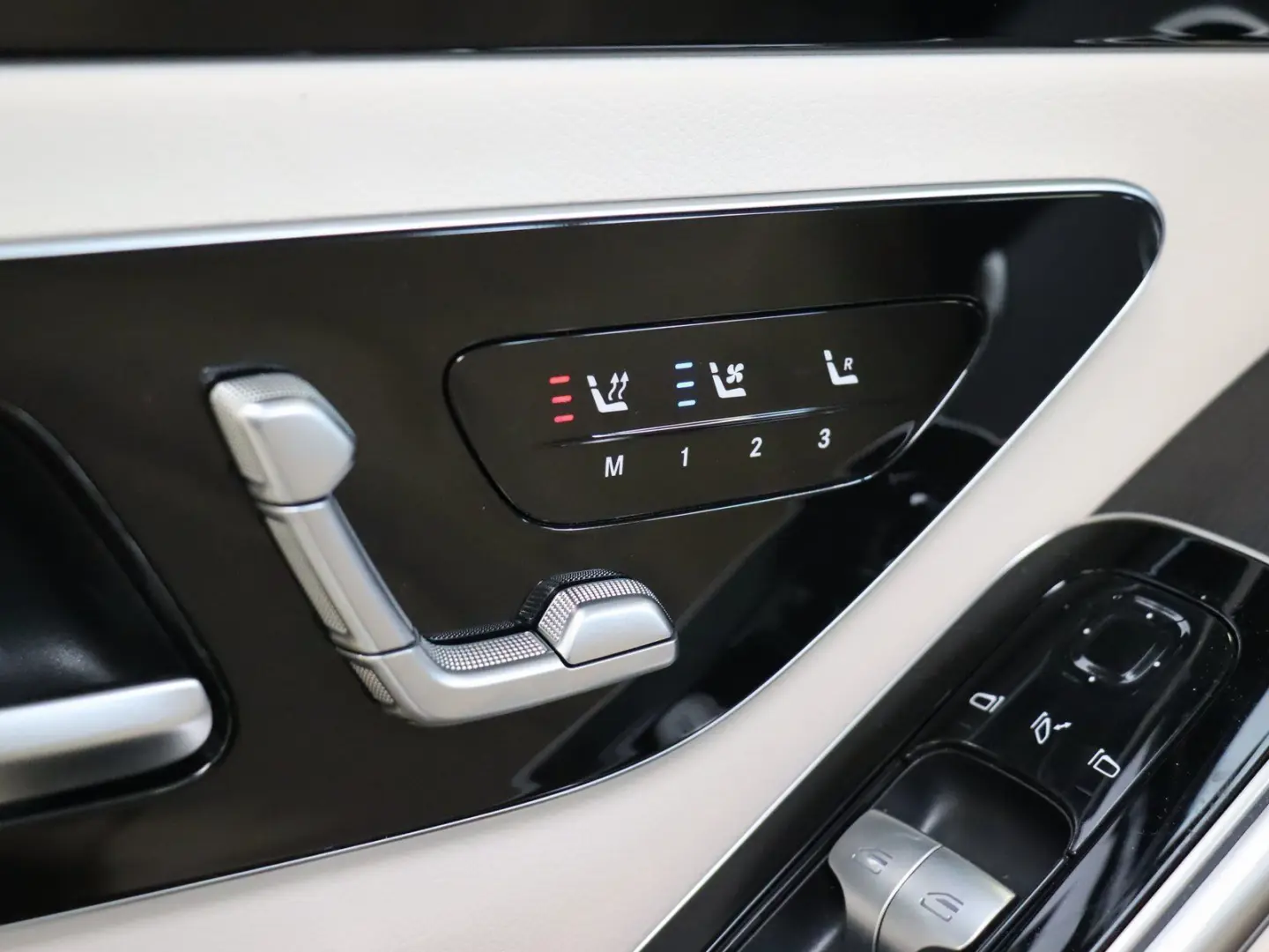 S 350d 4M L AMG Chauffeur/Executive/Softclose
