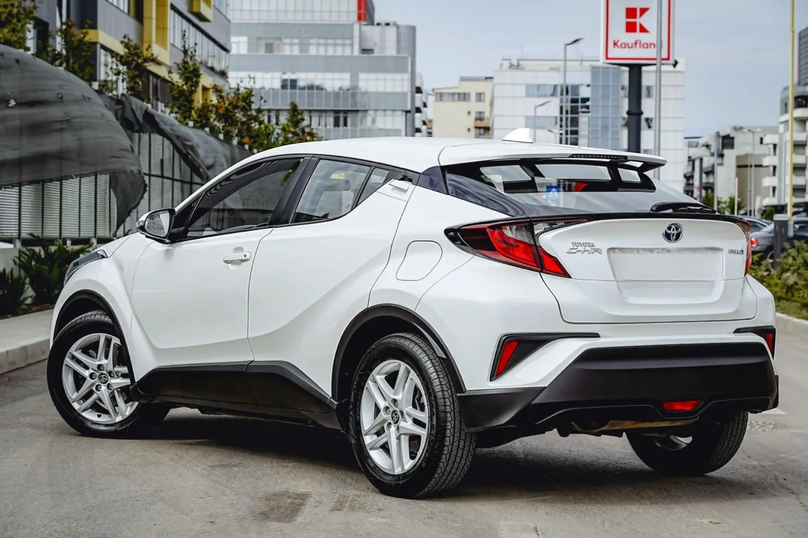 Toyota C-HR 1.8 HSD 122 CP 4x2 CVT Core