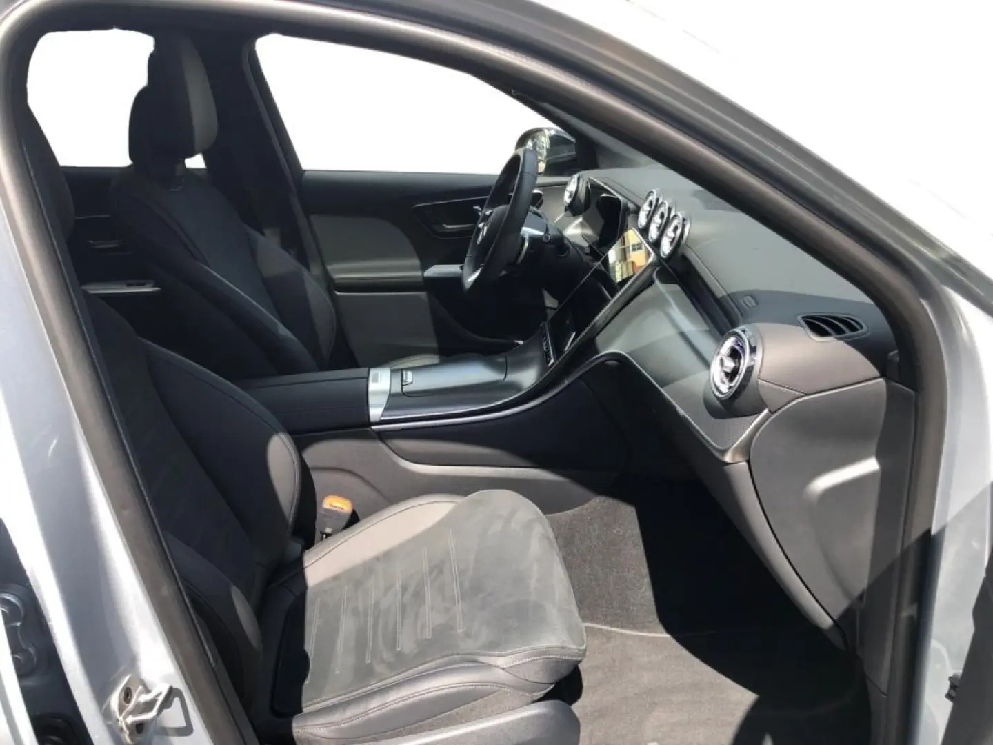 GLC 200 4MATIC AMGAdvanced+19Z+Night+AHK+Pano