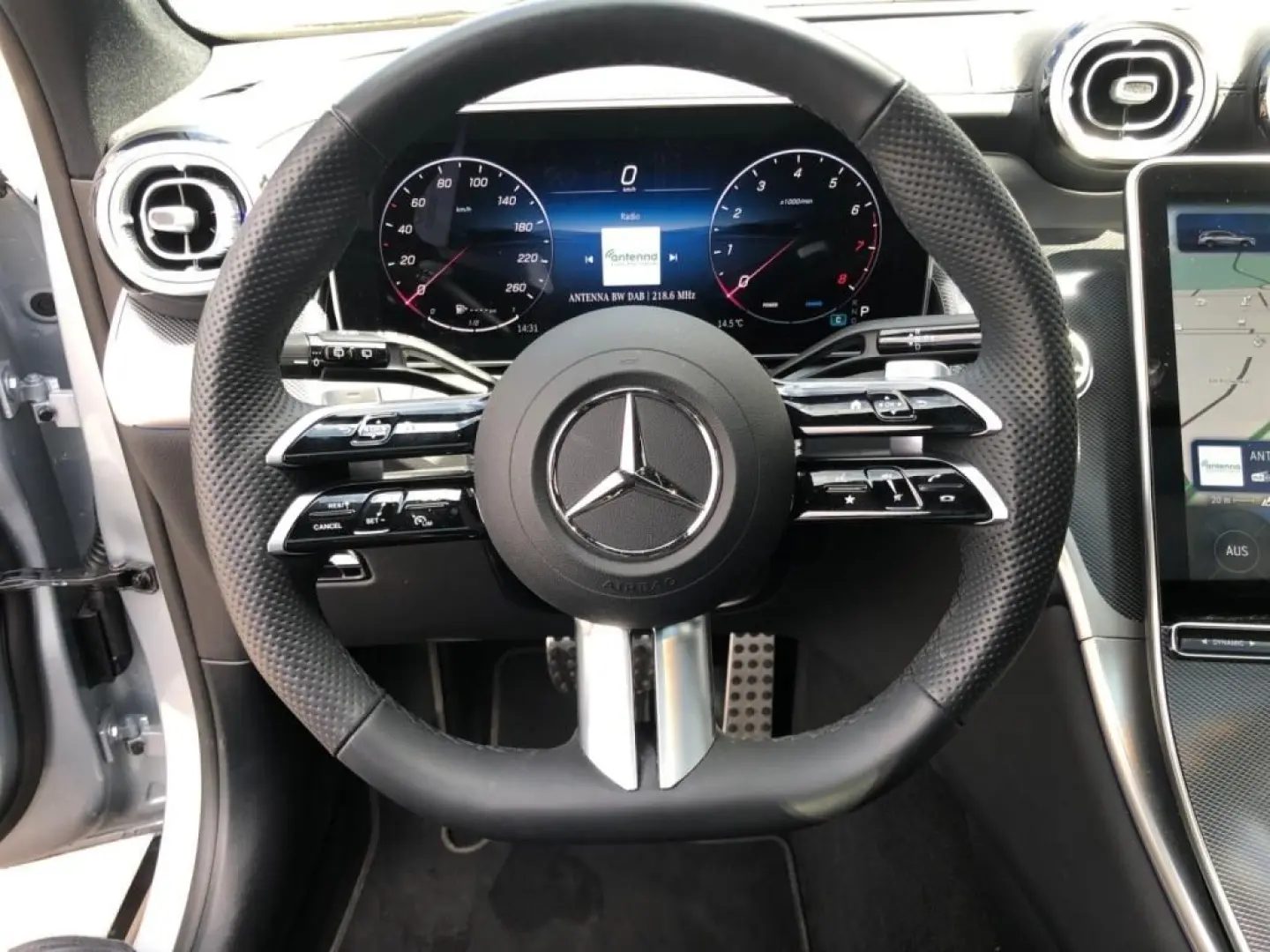 GLC 200 4MATIC AMGAdvanced+19Z+Night+AHK+Pano