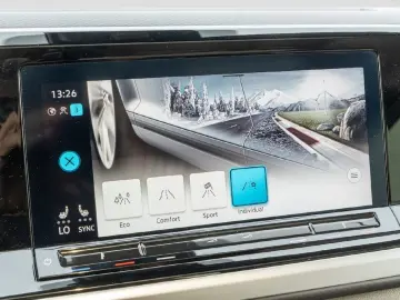 T7 Multivan 2.0 TDI DSG lang Life Top-Paket