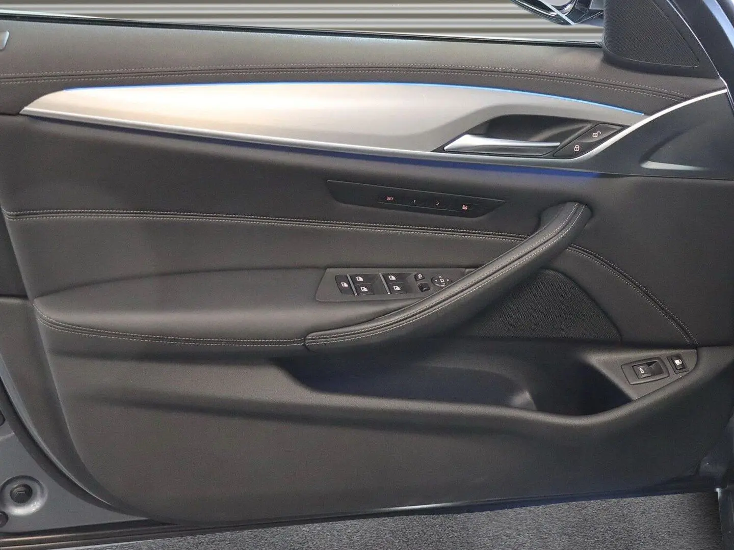 545e xDrive Luxury Line