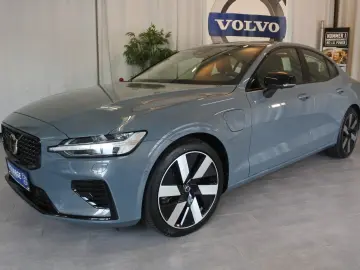 S60 T8 Ultimate Dark Recharge Plug-In Hybrid AWD