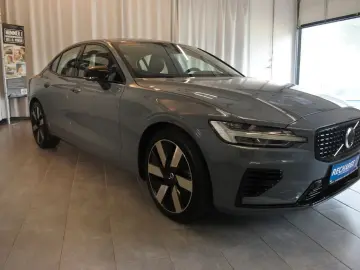 S60 T8 Ultimate Dark Recharge Plug-In Hybrid AWD