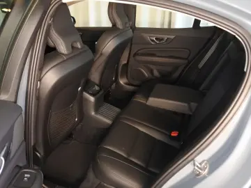 S60 T8 Ultimate Dark Recharge Plug-In Hybrid AWD