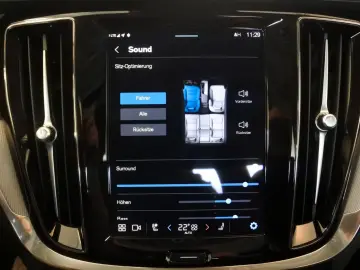 S60 T8 Ultimate Dark Recharge Plug-In Hybrid AWD