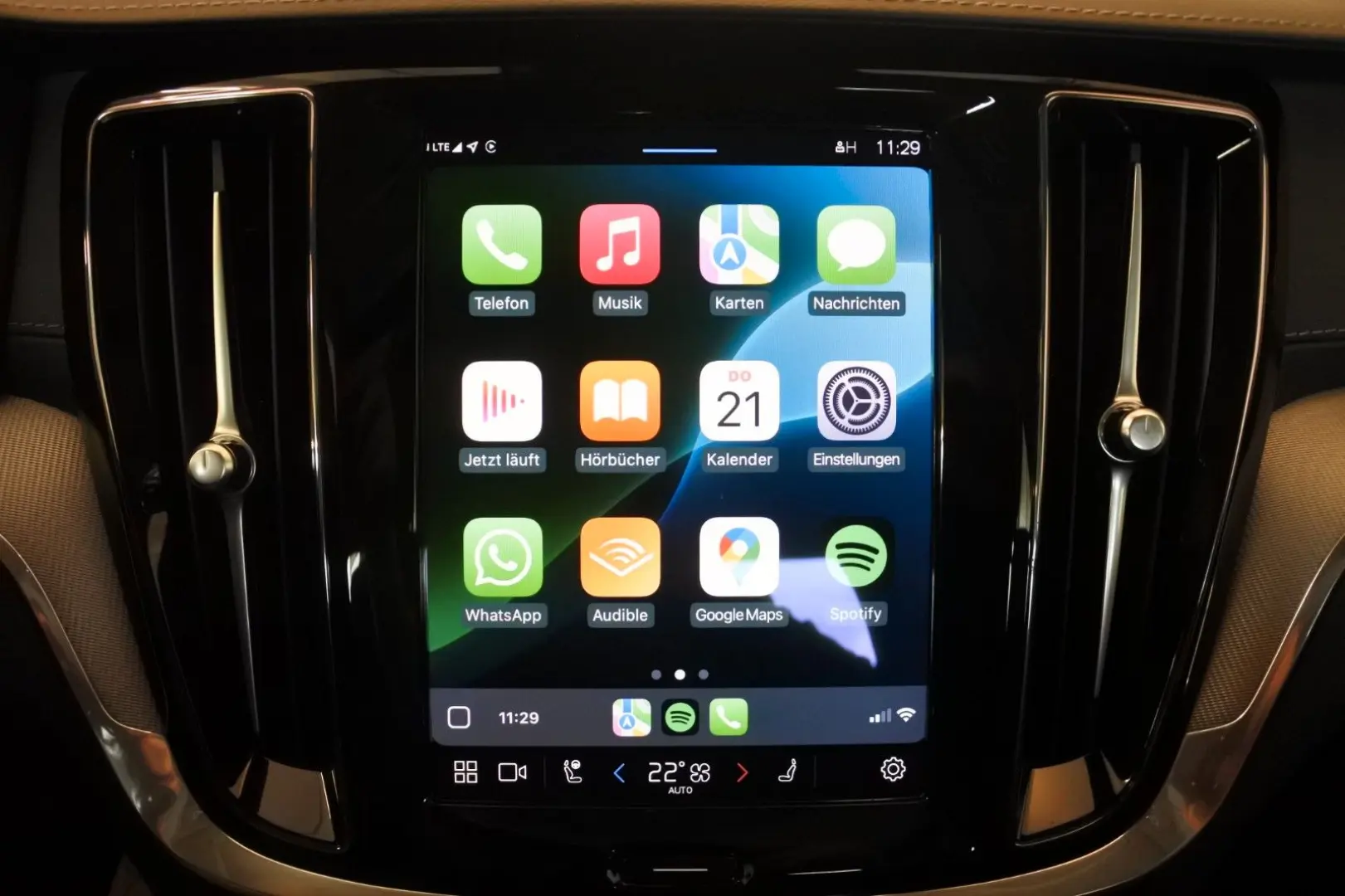 S60 T8 Ultimate Dark Recharge Plug-In Hybrid AWD