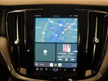 S60 T8 Ultimate Dark Recharge Plug-In Hybrid AWD