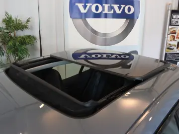 S60 T8 Ultimate Dark Recharge Plug-In Hybrid AWD