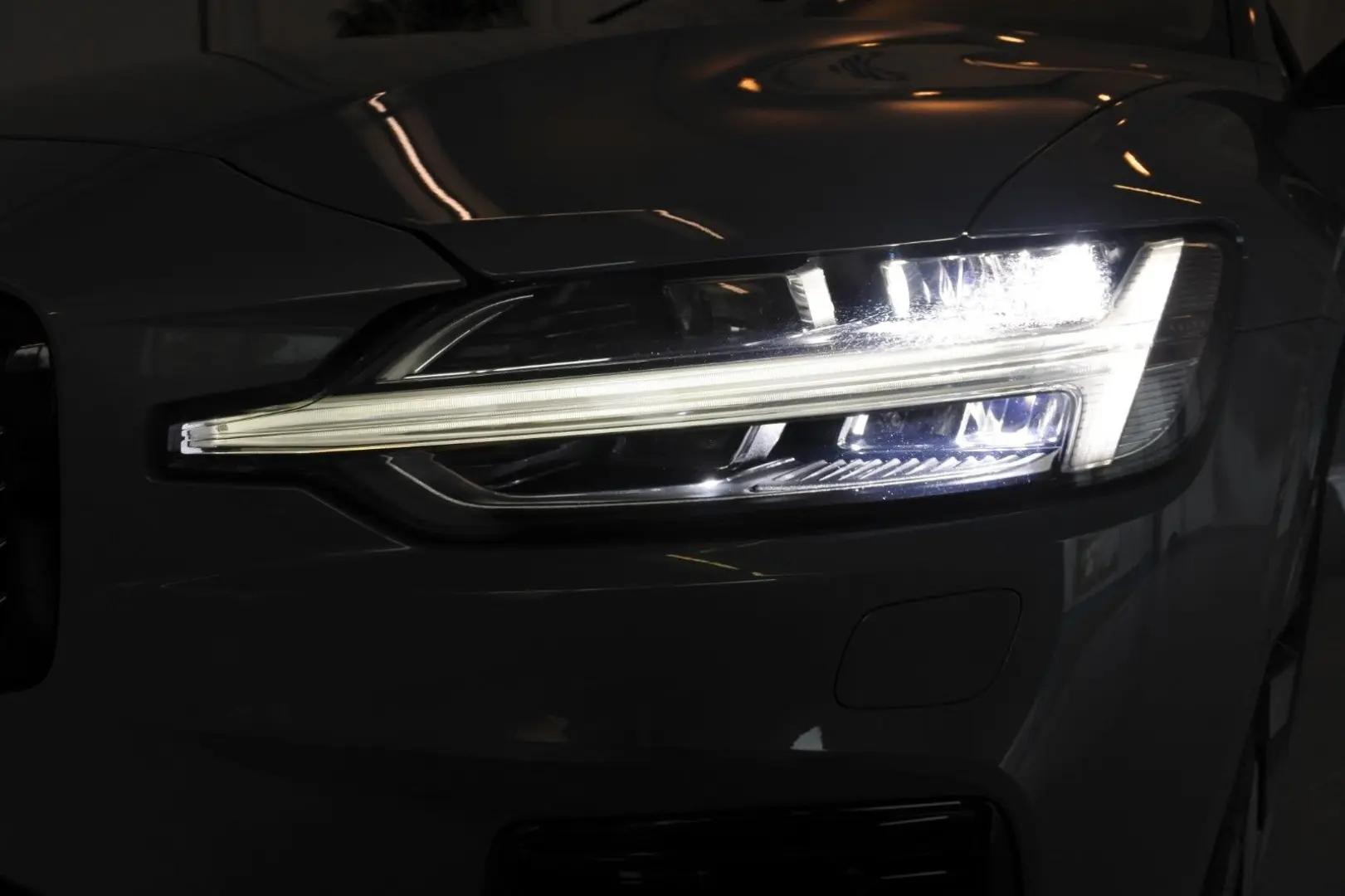 S60 T8 Ultimate Dark Recharge Plug-In Hybrid AWD