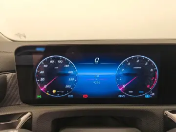 CLA 180 Coupé Progressive Advanced Pano Night