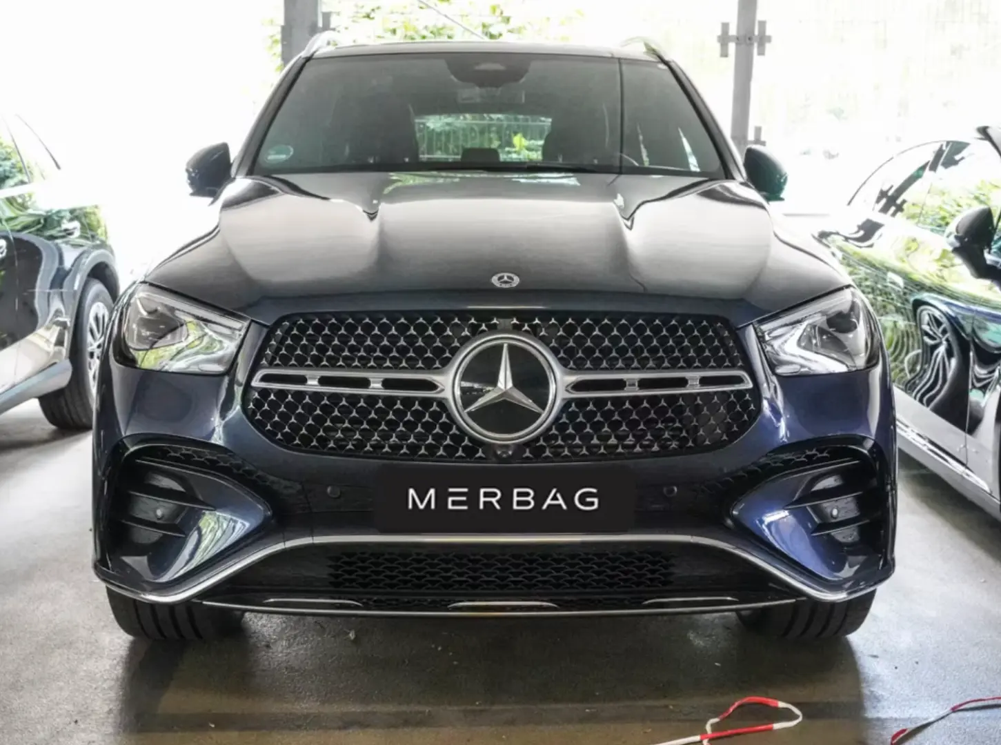 Mercedes-Benz GLE 450 AMG-DISTRONIC-AHK-PANO