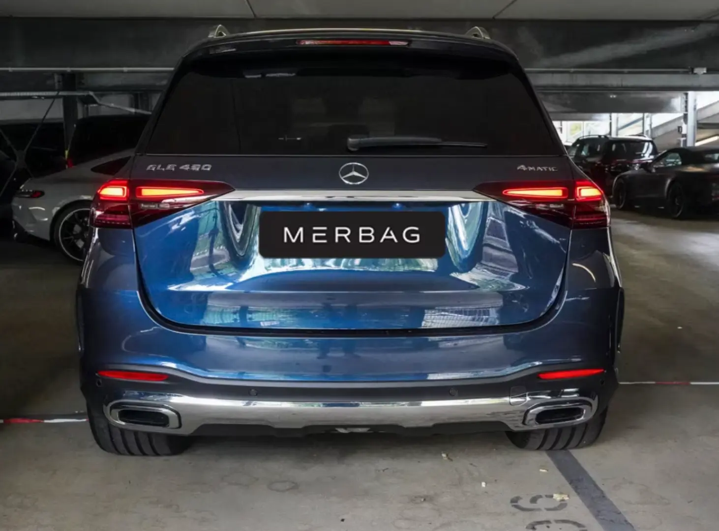 Mercedes-Benz GLE 450 AMG-DISTRONIC-AHK-PANO