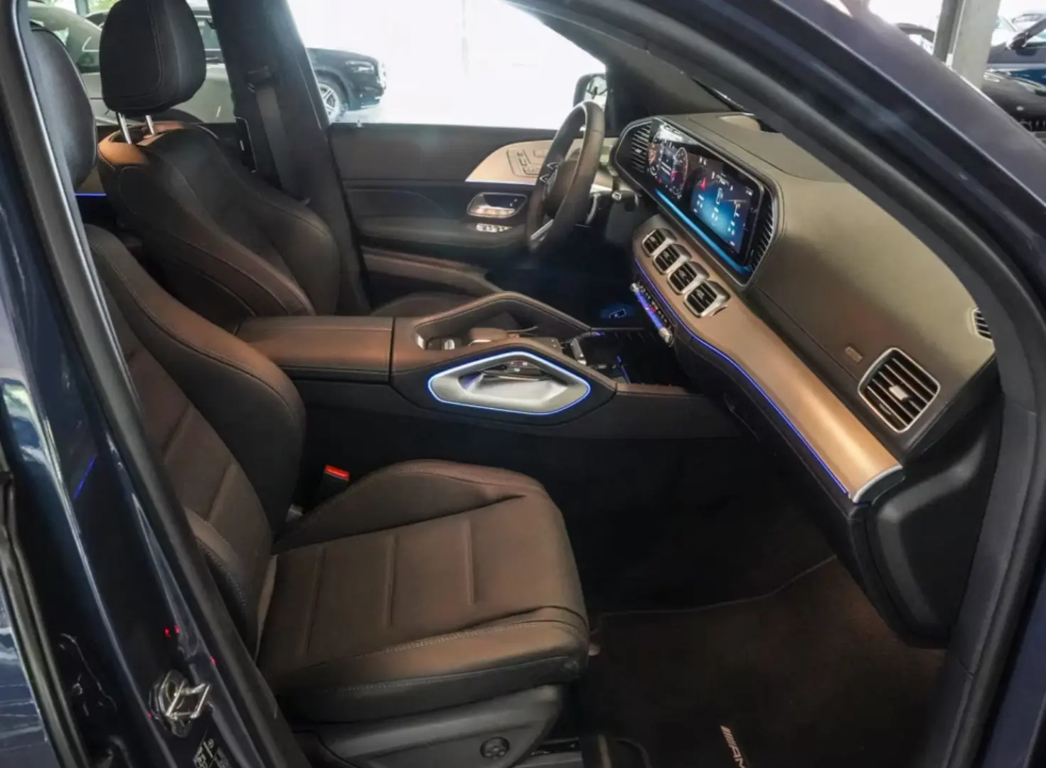Mercedes-Benz GLE 450 AMG-DISTRONIC-AHK-PANO