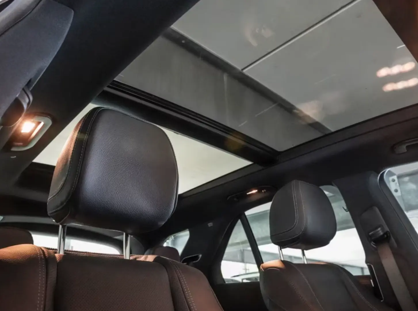 Mercedes-Benz GLE 450 AMG-DISTRONIC-AHK-PANO