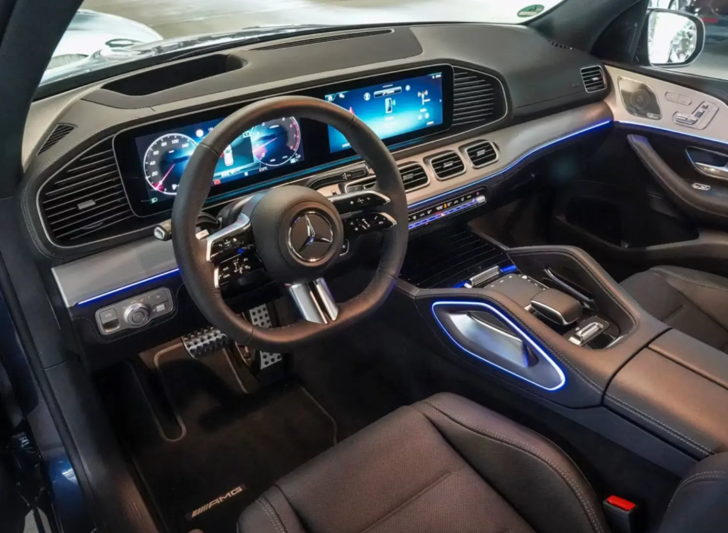 Mercedes-Benz GLE 450 AMG-DISTRONIC-AHK-PANO