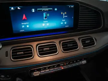 Mercedes-Benz GLE 450 AMG-DISTRONIC-AHK-PANO