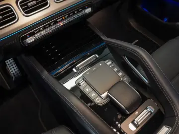 Mercedes-Benz GLE 450 AMG-DISTRONIC-AHK-PANO
