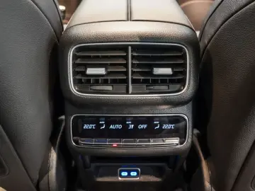 Mercedes-Benz GLE 450 AMG-DISTRONIC-AHK-PANO